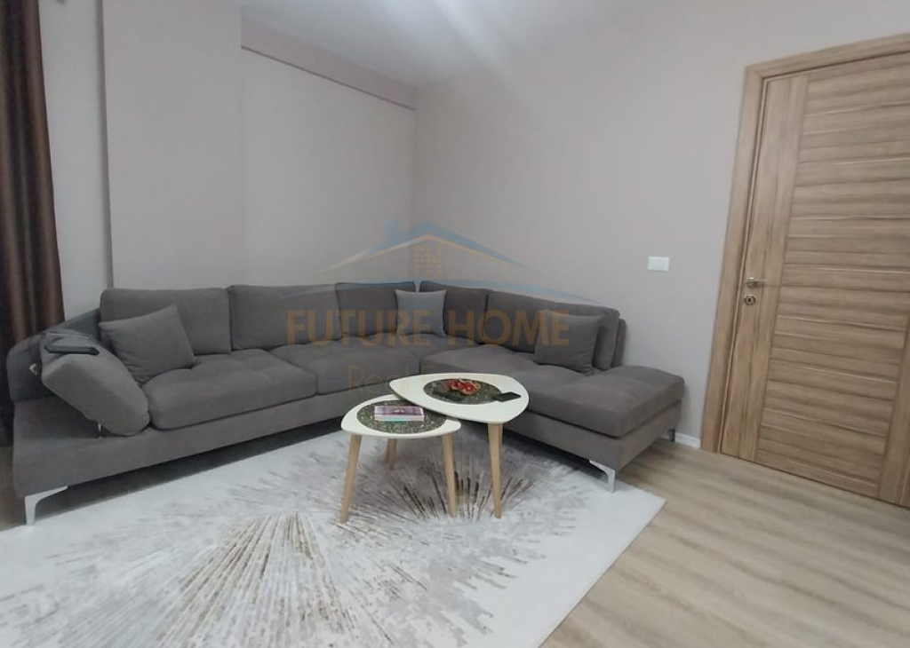 Qera, Apartament 2+1+2+Post Parkimi, Rruga 5-Maji, Tirane.