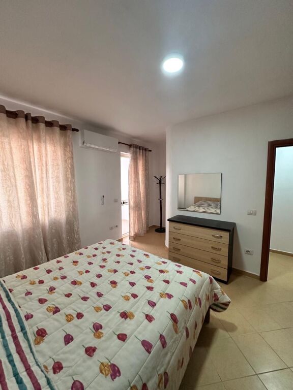 Jepet me qira apartament 2+1 Bulevardi Migjeni