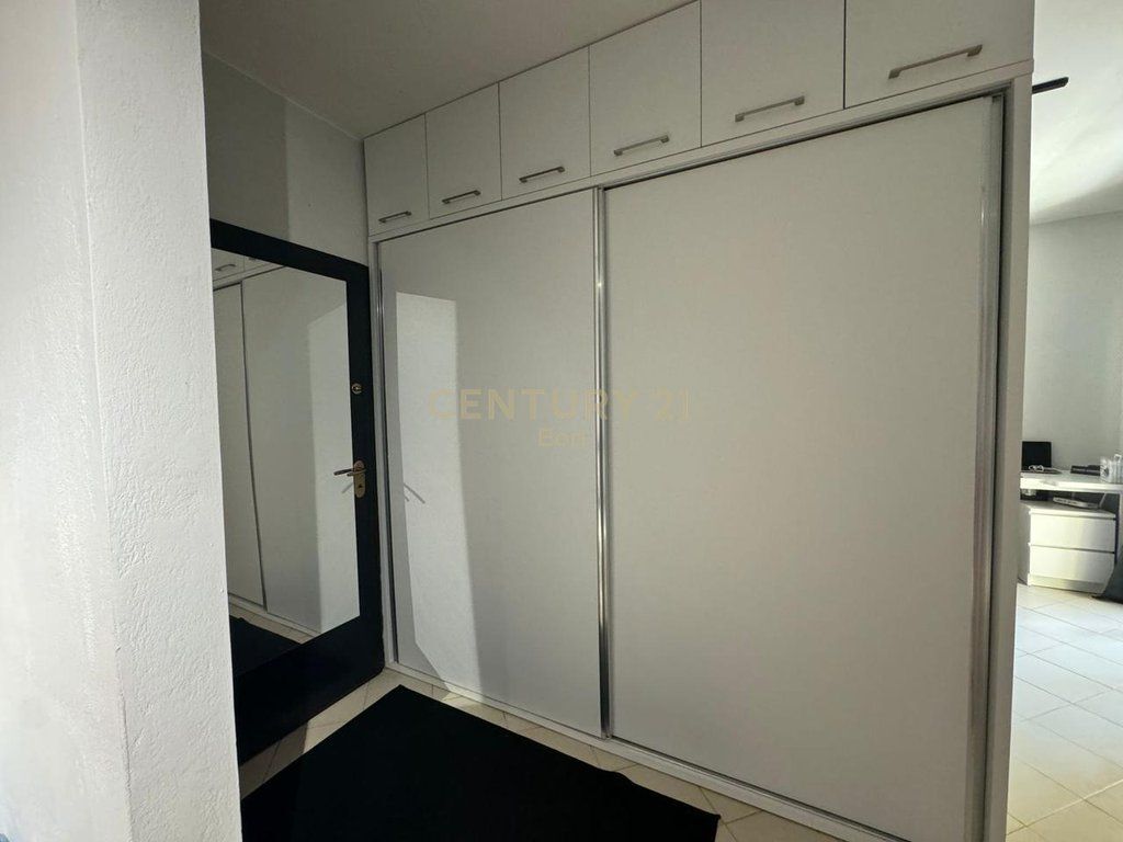 Shitet apartament tek Shkembi i Kavajes, Durres ! 77,000 € Sip. Totale  50m2