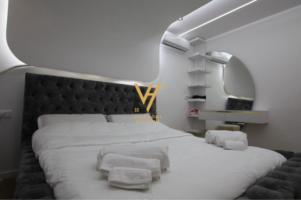 JEPET APARTAMENT 1+1 ME QIRA TE 21 DHJETORI 650 EURO