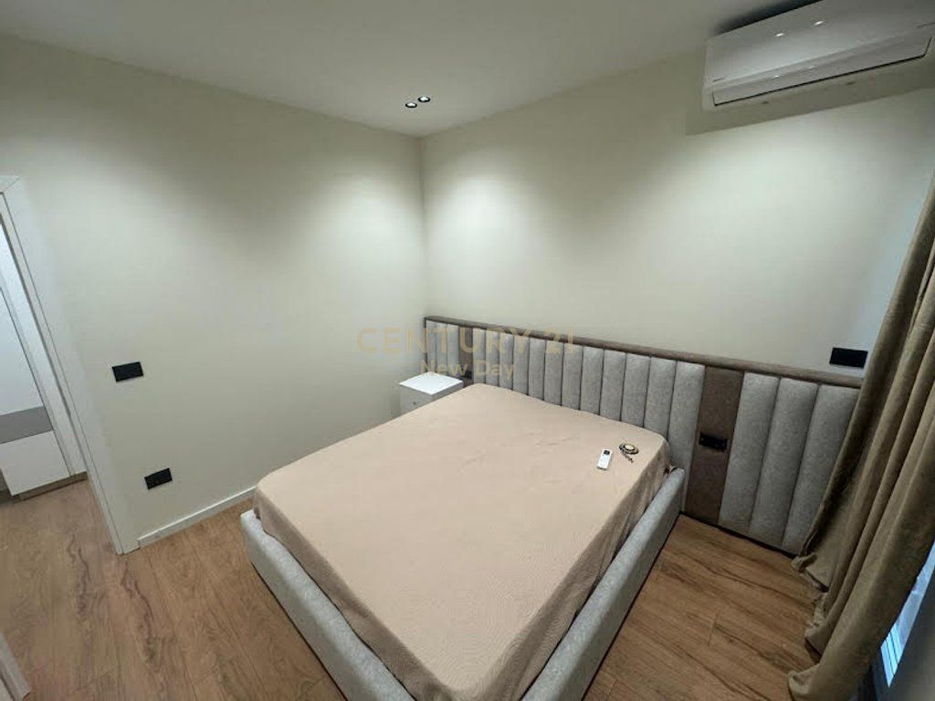 1+1 ME QIRA PRANE BLUE STAR