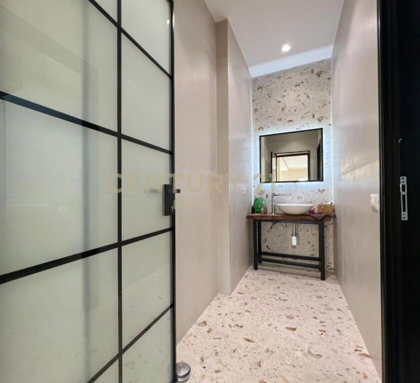 ✨ Okazion – Vilë moderne me 6 dhoma, 1 000 m² truall