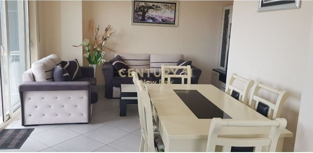 Jepet me qira apartament 2+1 te zona Ujesjellesit.