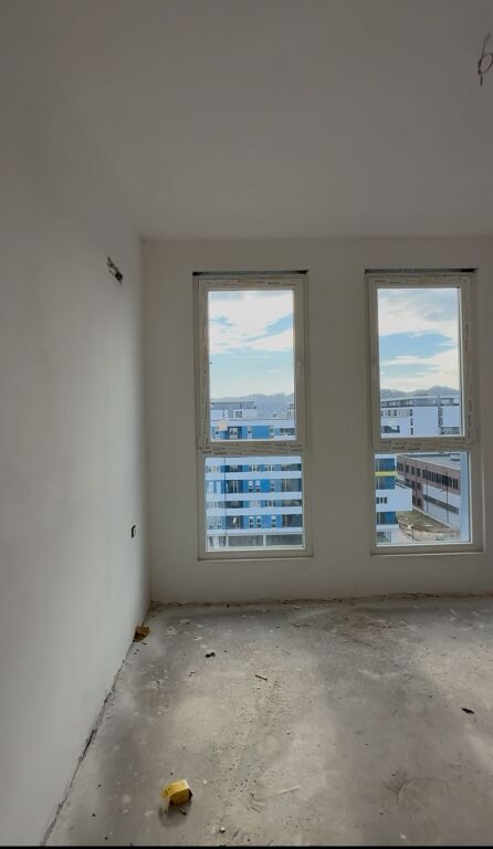 Shitet Apartament 2+1+2 me pamje nga Parku tek Univers City
