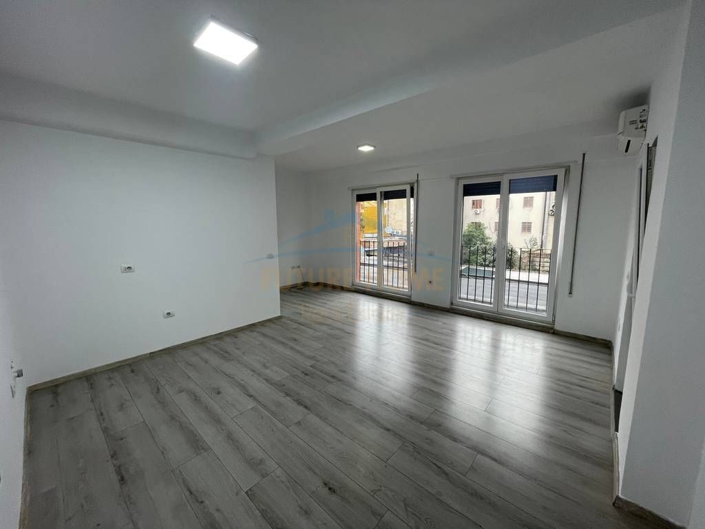 Jap qera,apartament 1+1,21 dhjetori