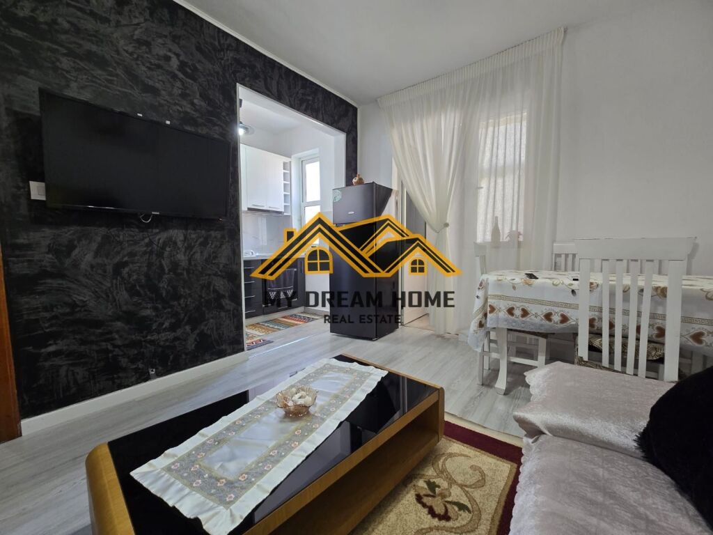 JEPET ME QERA APARTAMENT 2+1 , PRANE MARKATES DURRES !