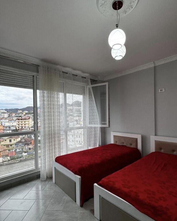 APARTAMENT 35000 LEKE.PALLATI ME SHIGJETA
