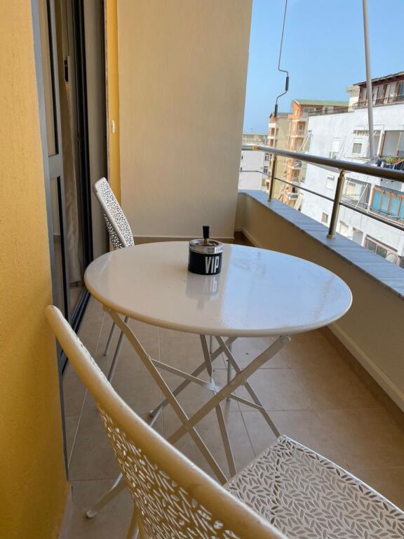 Jepet me qira apartament 1+1 Plazh Durres