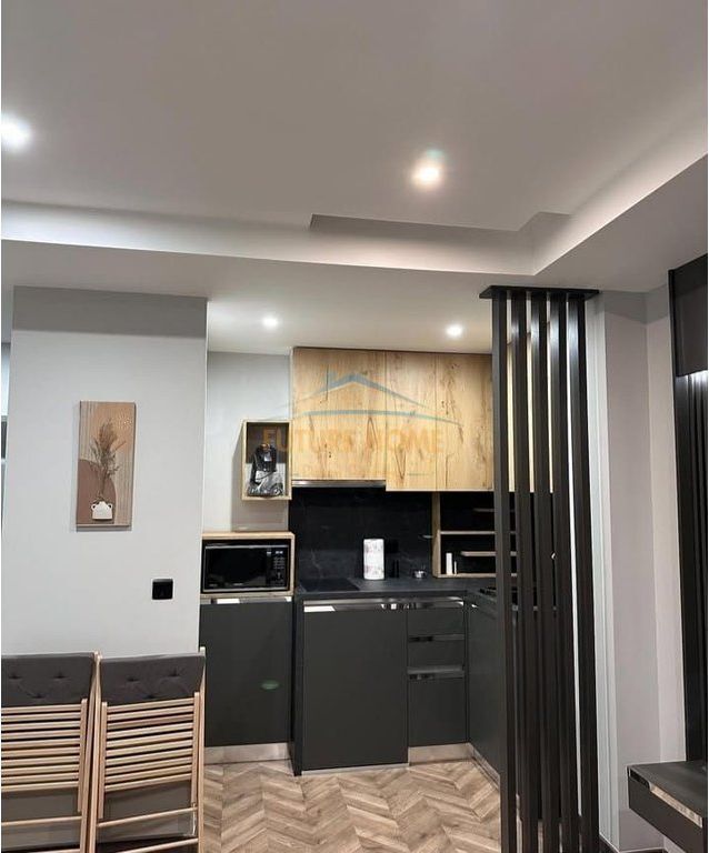 Shiten, 3 Garsoniere, Myslym Shyr , Tiranë 420,000 €