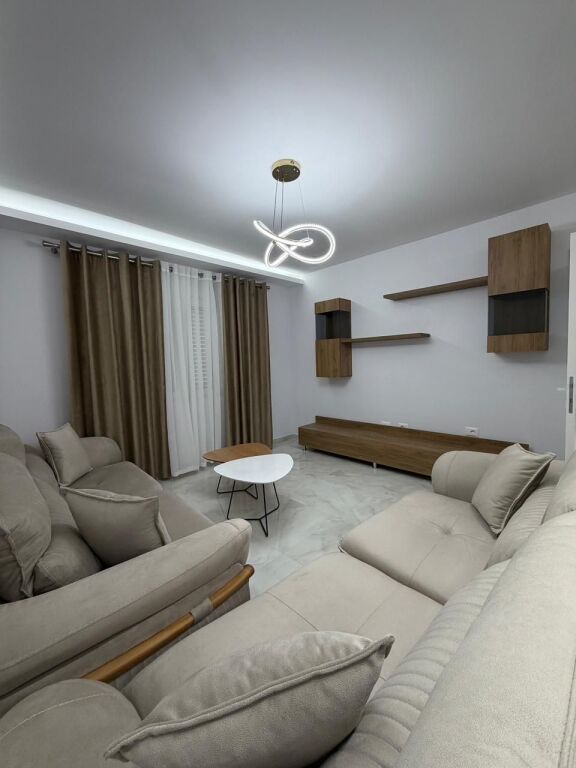 for rent 3+1+2, Selite