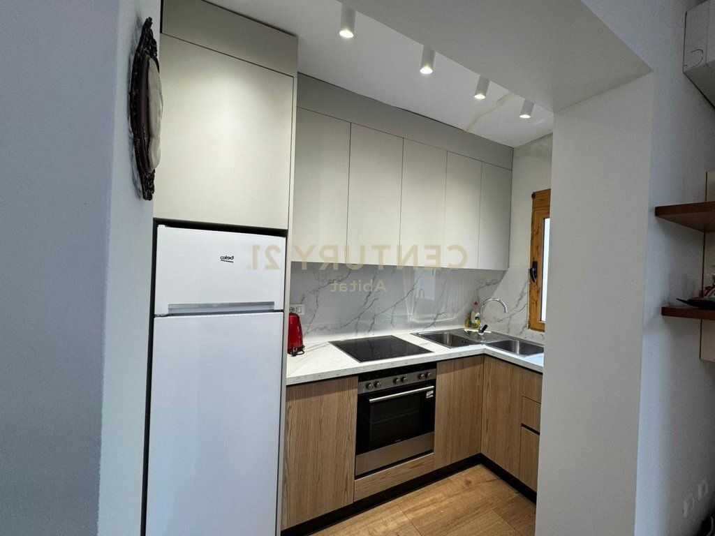 APPARTAMENTO 1+1 IN AFFITTO, VICINO AL LICEO PETRO NINI, Tirana Nuova