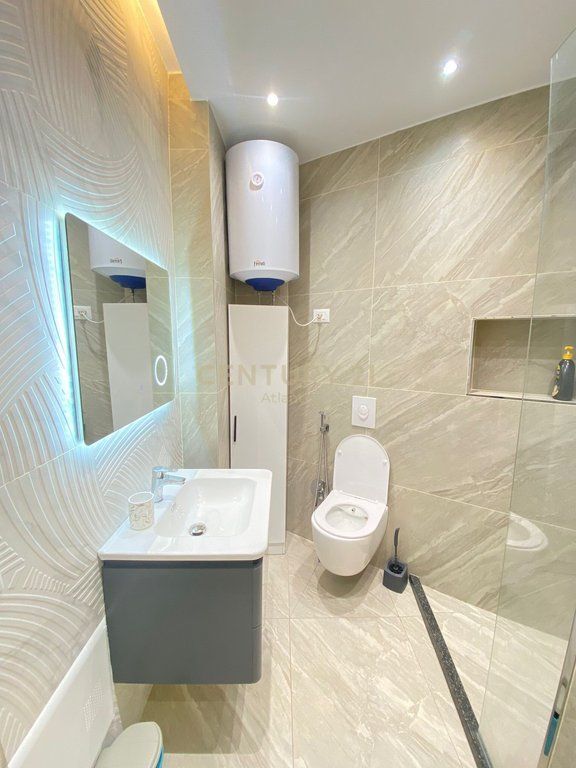 Studio Me Qira në Plazh, Durrës - 400€