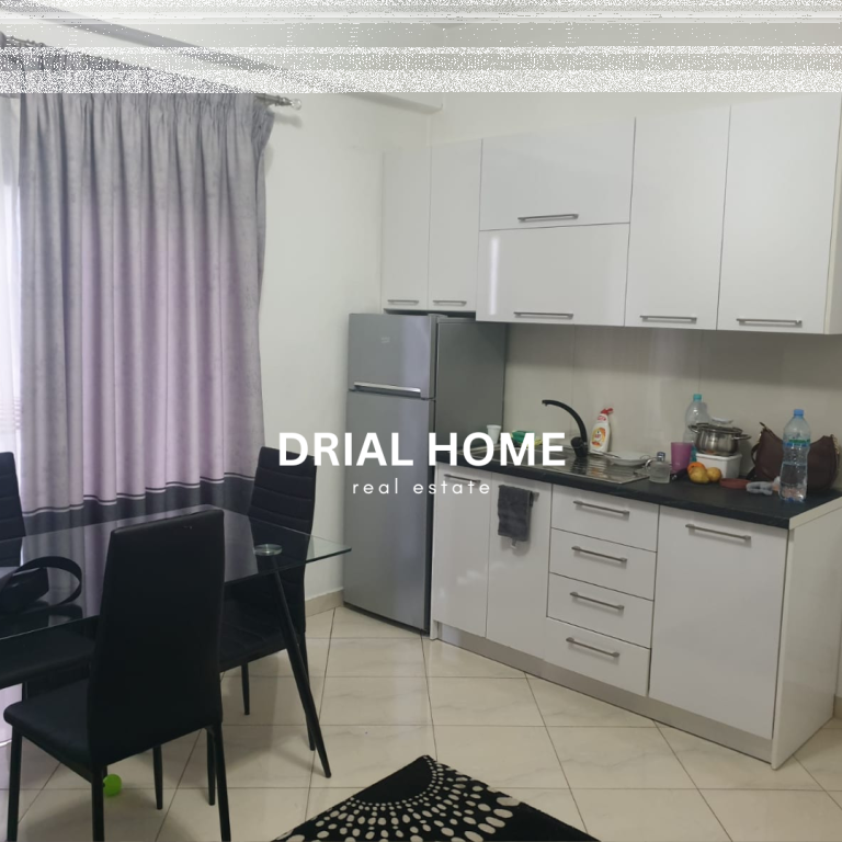 Kati i dyte i nje vile me qera 1+1