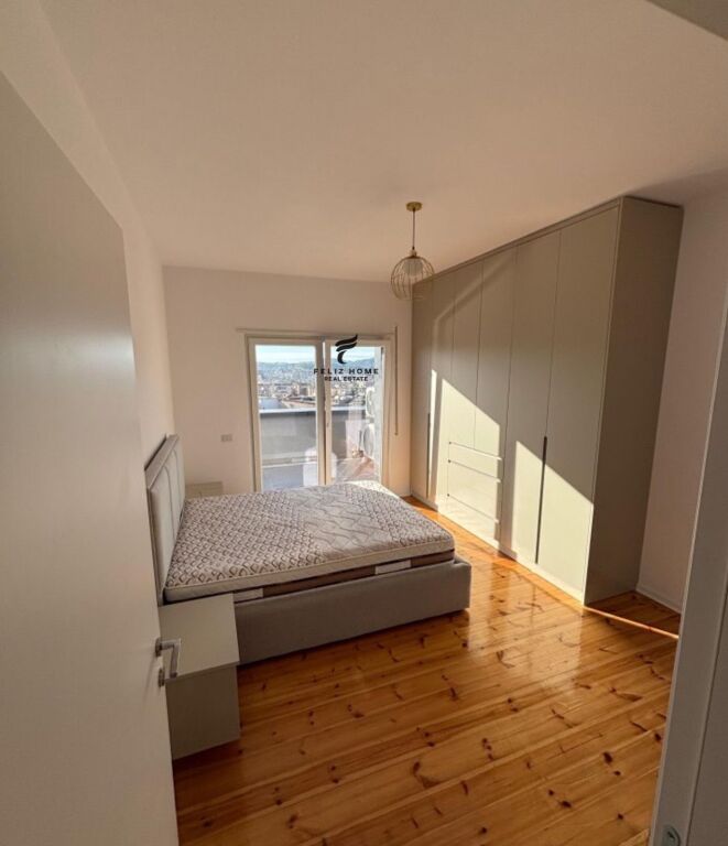 APARTAMENT ME QERA 2+1 XHAMLLIK 80.000 LEKE