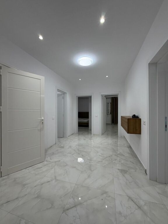 for rent 3+1+2, Selite