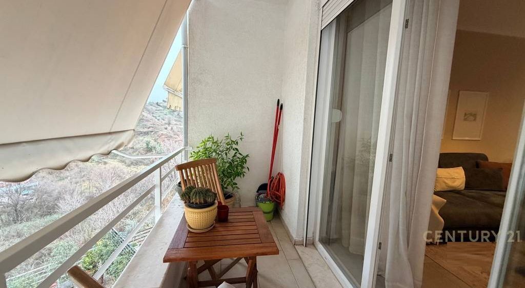 ME QIRA APARTAMENT 1+1 TEK REZIDENCA KODRA E DIELLIT 1  