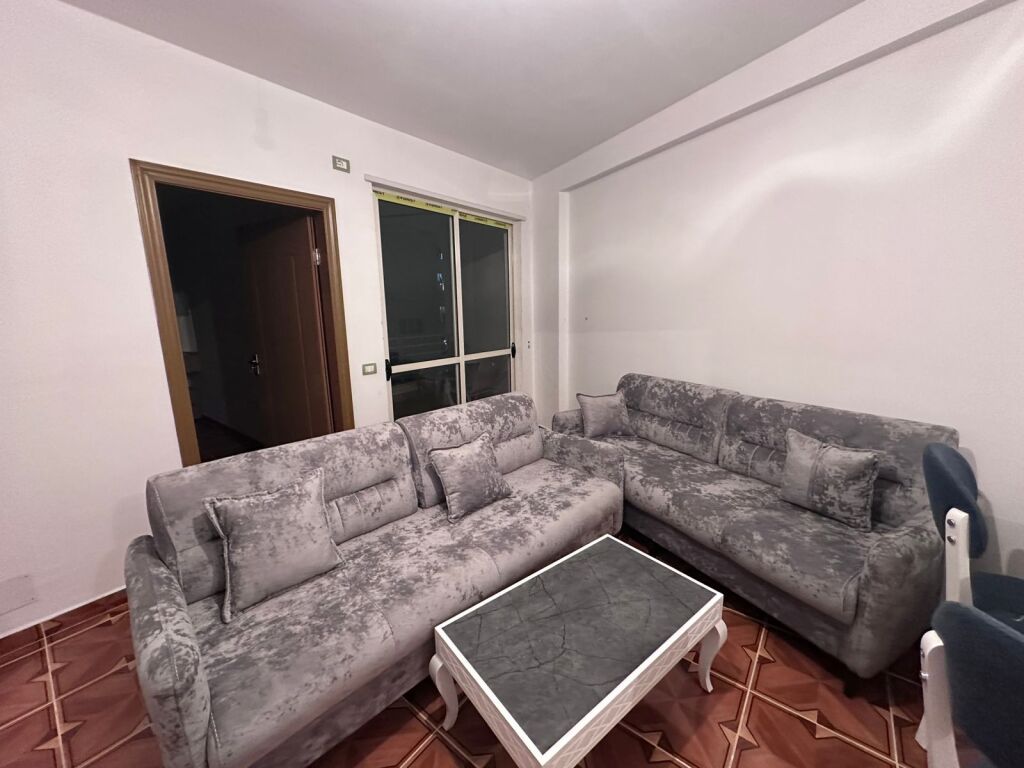 Apartament me qera 1+1 📍Yzberisht, prane pallateve Dilo