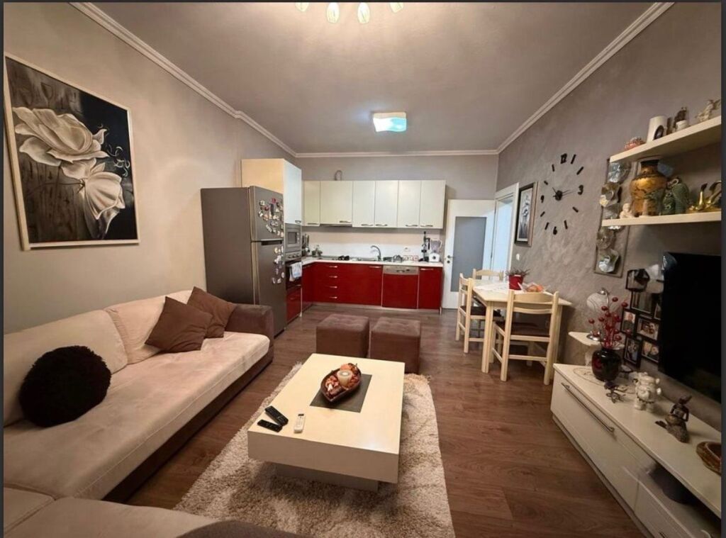 🏡 SHITET APARTAMENT 2+1 + BALLKON PRANE ISH PARKUT
