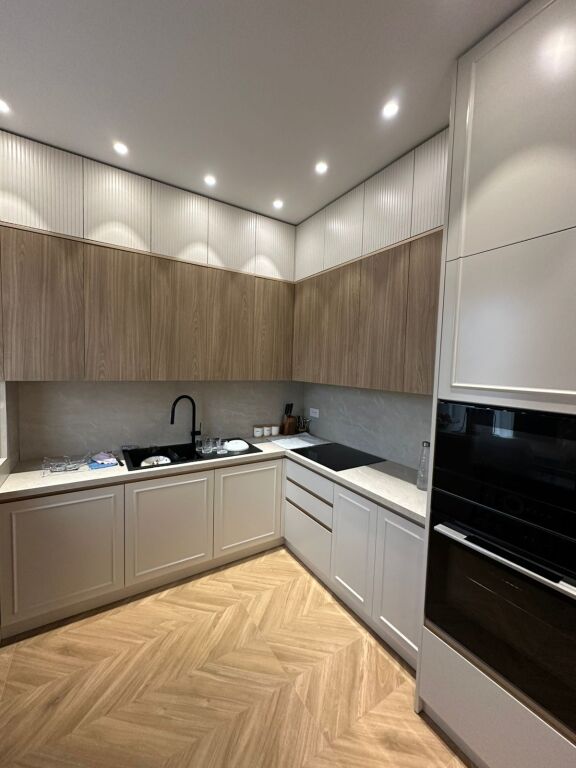 🏡 Jepet Vile moderne me qira te Vila Roses, Farke