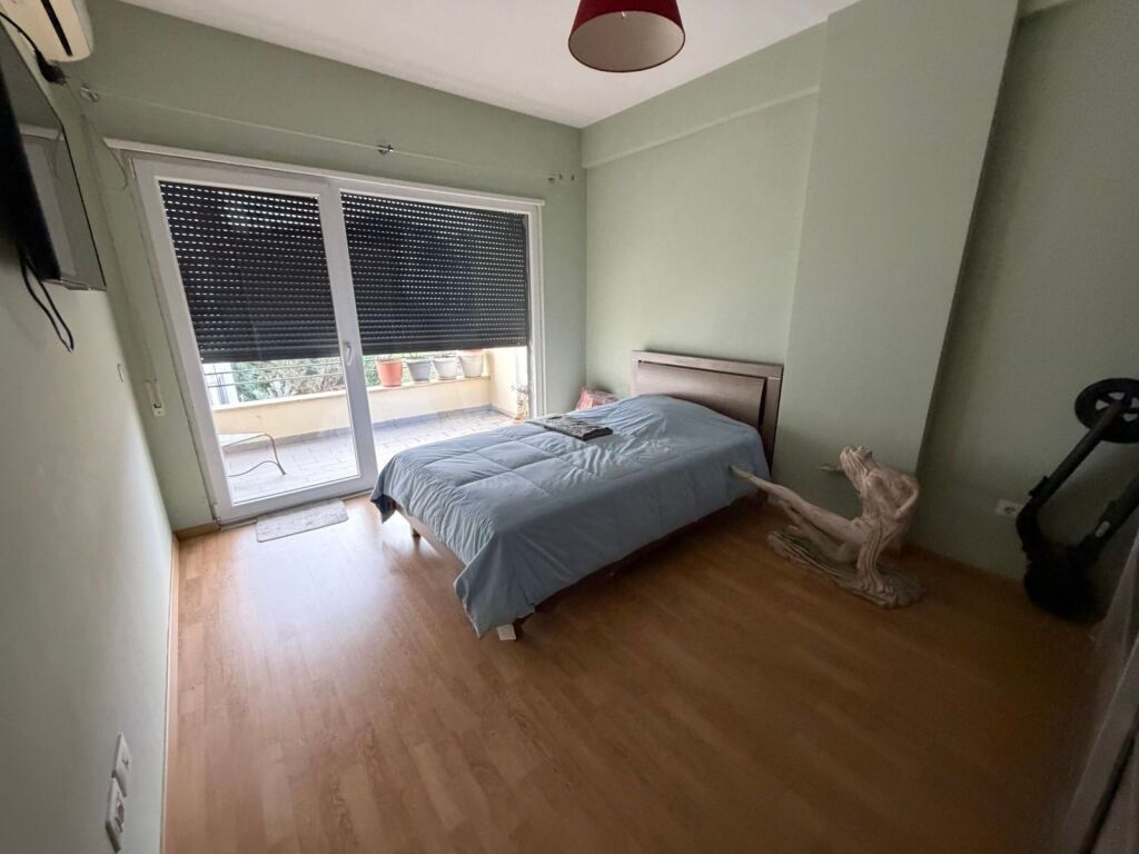 Shitet Apartament te Liqeni Thatë