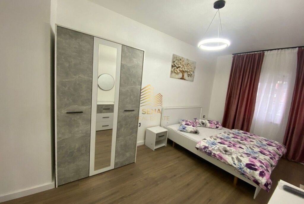 In vendita, Appartamento 1+1+Veranda, Comune di Parigi, 180.000 Euro