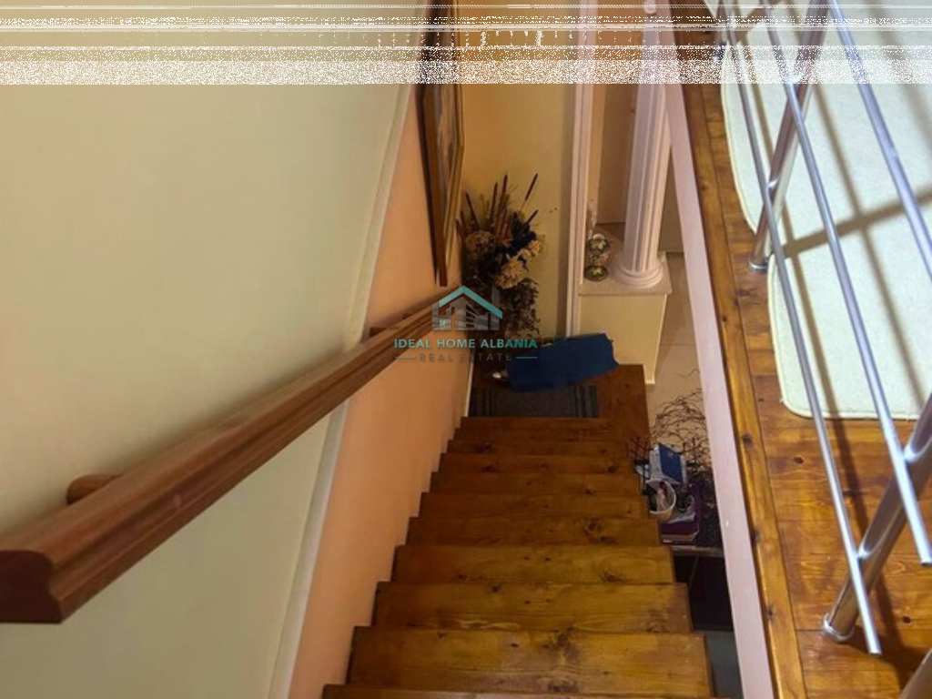 Shtëpi Private me Qira – Zona e Bashkisë, Vlorë.