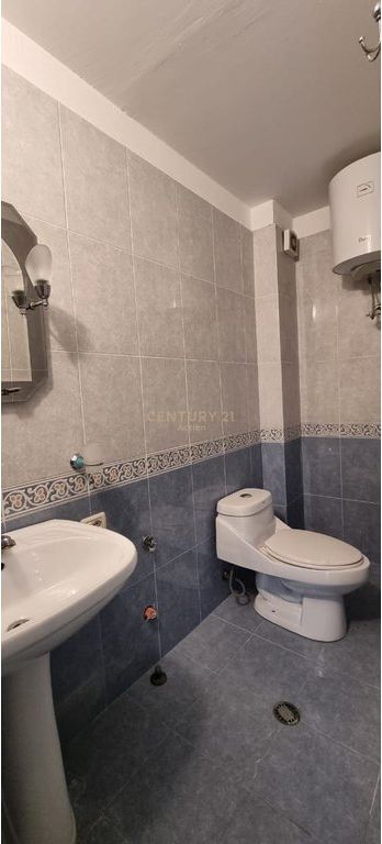 AFFITTIAMO APPARTAMENTO 2+1+2 PER UFFICIO / RESIDENZIALE, DIETRO SQUARE 21!