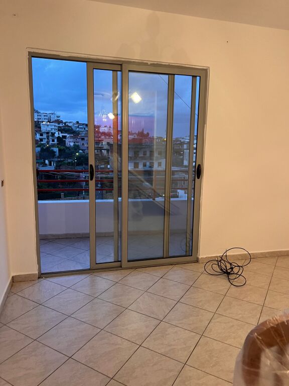 Jepet me qira 2+1+1 Bosh Yzberisht 400 mije leke