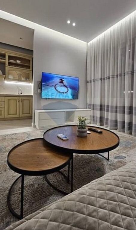 Shitet Apartament 2+1+2 tek rruga e Barrikadave ID: 530571006-4