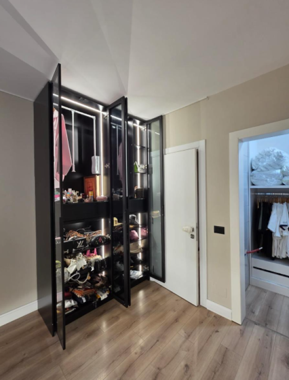 Shitet Apartament 2+1 – Komuna e Parisit