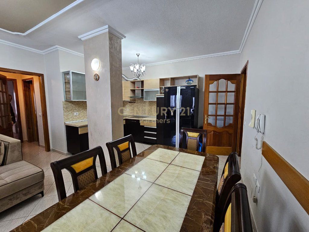 Apartament 2+1 me qira në zonën Globe – pallat i ri