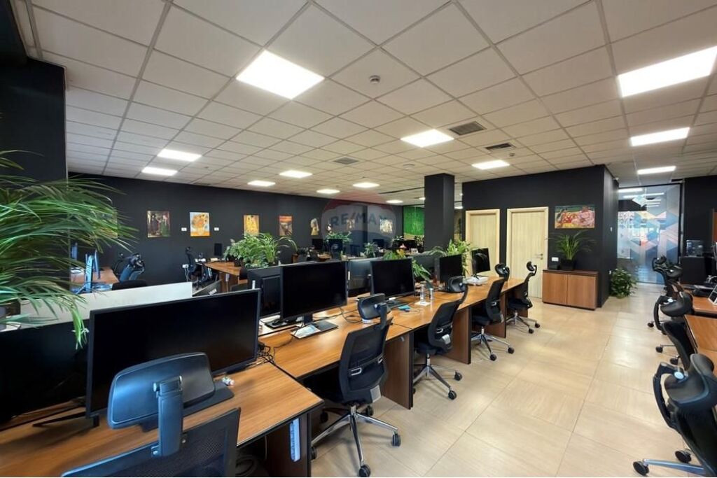 Zyre per qira 230 m2 te Rruga e Kavajes