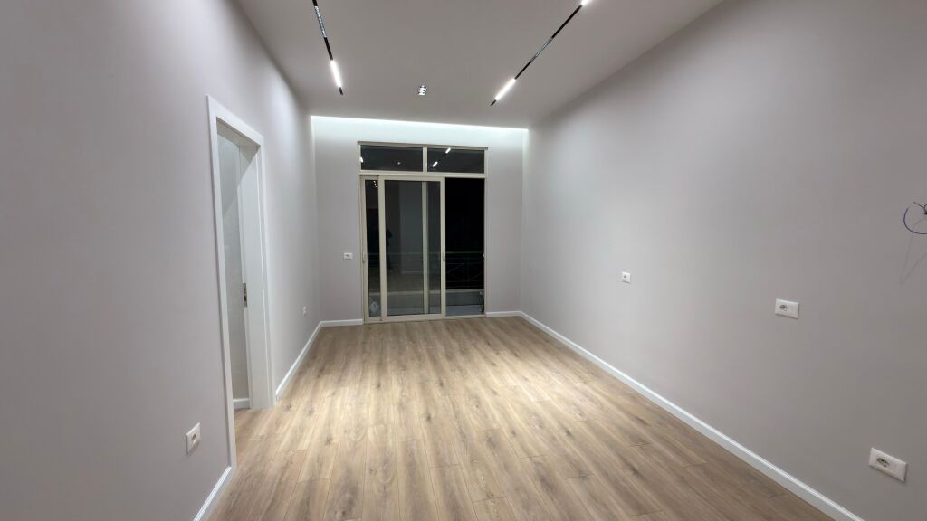 ASTIR APARTAMENT 2+1 PER SHITJE!