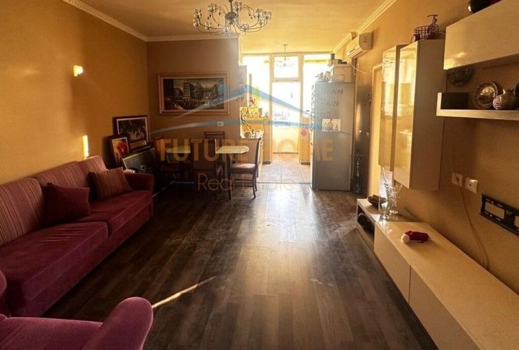 Qera, Apartament 2+1, Fresku, Tiranë