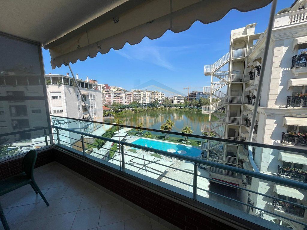 Qera, Apartament 3+1+2 Liqeni i Thate prane Radisonit