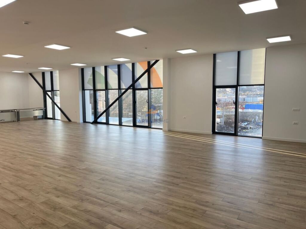 LOCALE COMMERCIALE IN AFFITTO 200M2 "VICINO A TOP CHANEL" 1150 EURO