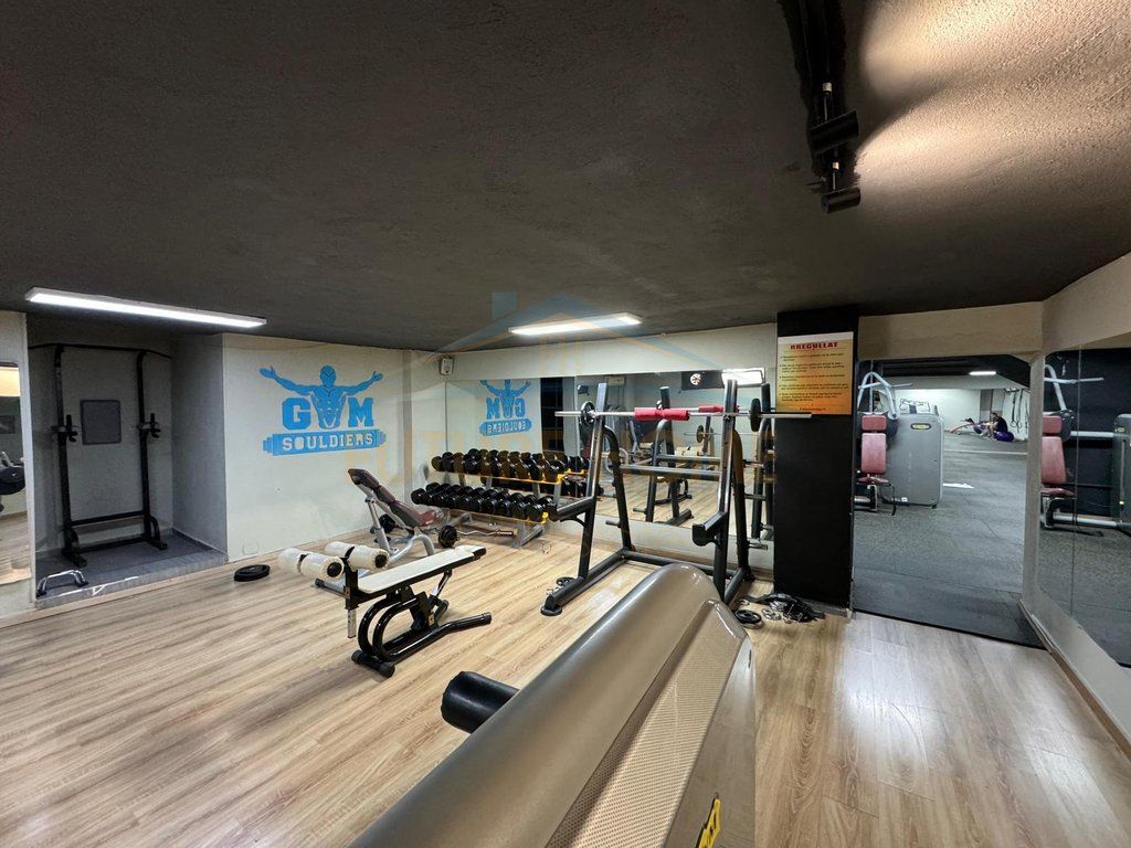 Locale commerciale in vendita