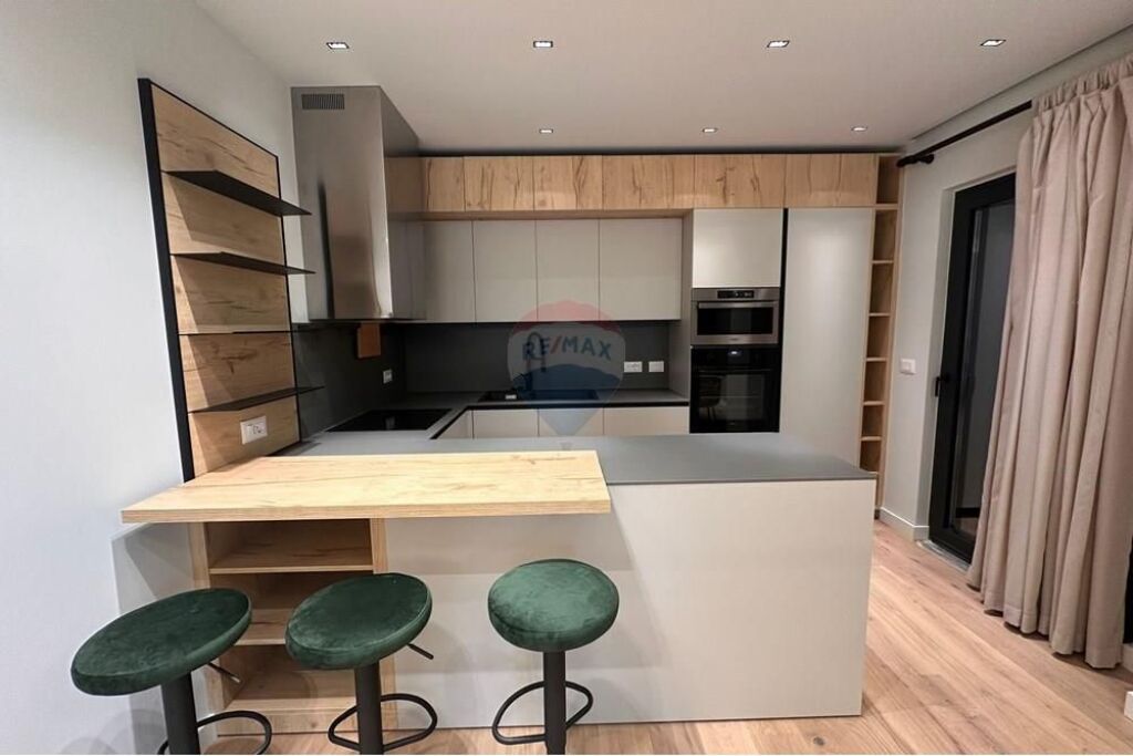 Apartament luksoz 2+1 per qira, Air Albania