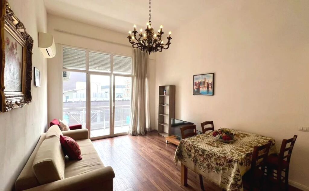 Jepet me Qera: 2+1+2wc📍Zogu I Zi - Kati.6 - 650€ - S.110m² - Pallat i Ri || Zone teper e qete banimi