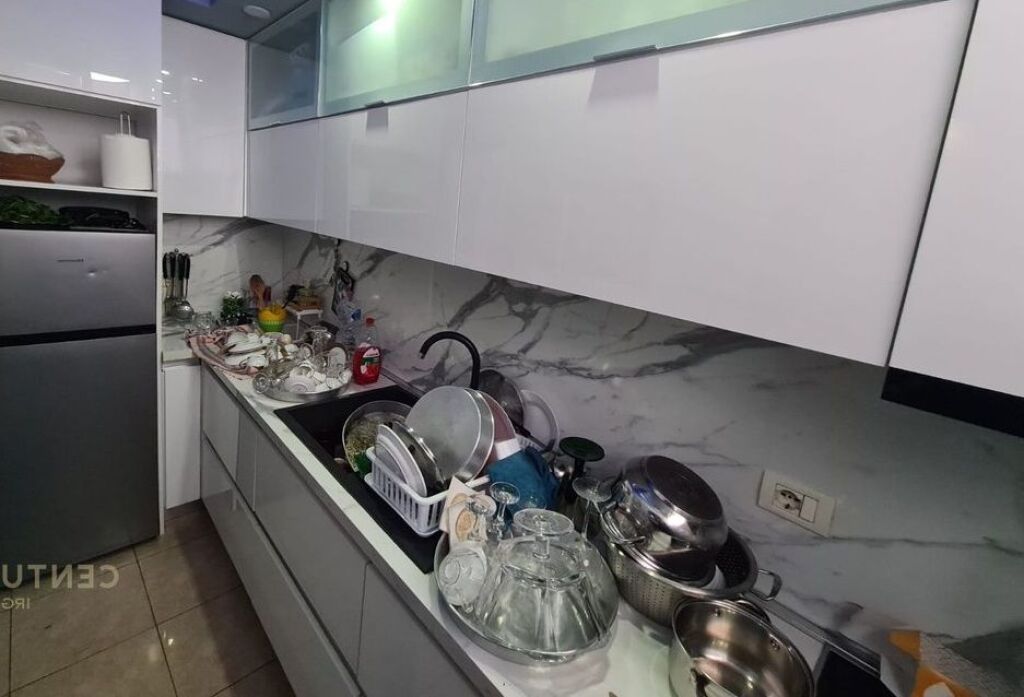 Shitet 2+1 tek 21 Dhjetori