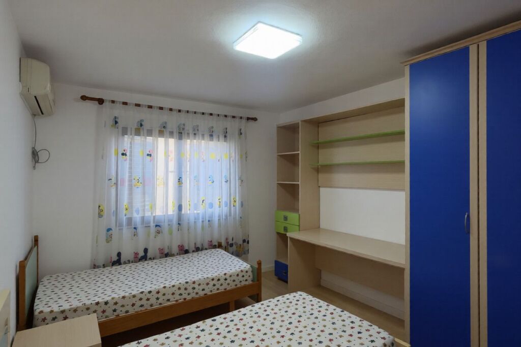 Per shitje tek Shkolla e Baletit