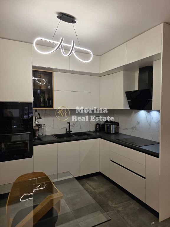 Shitje | Apartament 2 + 1 | Komuna e Parisit | 380000 €