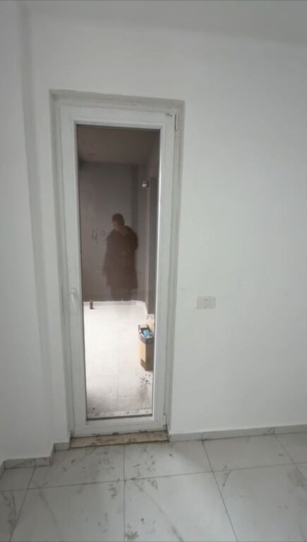 APARTAMENT ME QERA 2+1+2+BALLKON+PARKING