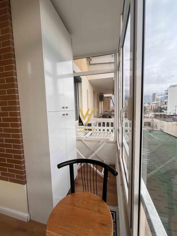 APPARTAMENTO 1+1+2BLK IN AFFITTO A MOZAIKU, 21 DHJETORI 85.000 LEKE