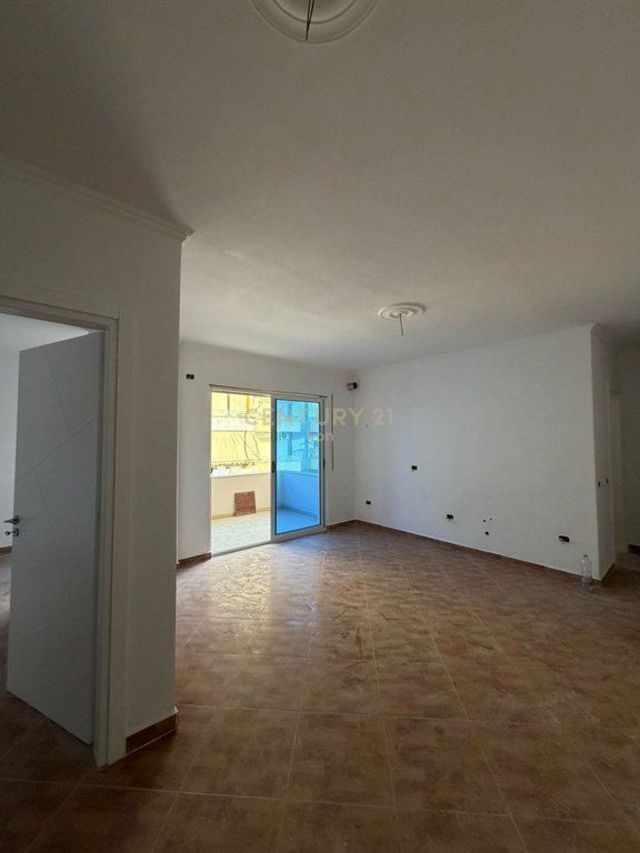 APPARTAMENTO 2+1 IN VENDITA, VICINO AL COMPLESSO FLORIDA, SPIAGGIA, DURAZZO!