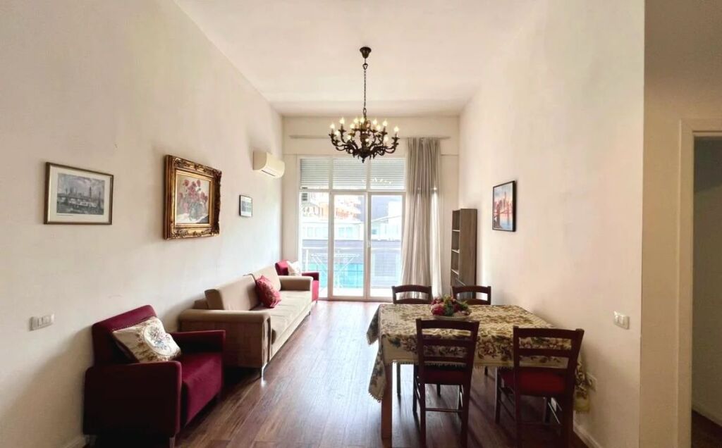 Jepet me Qera: 2+1+2wc📍Zogu I Zi - Kati.6 - 650€ - S.110m² - Pallat i Ri || Zone teper e qete banimi