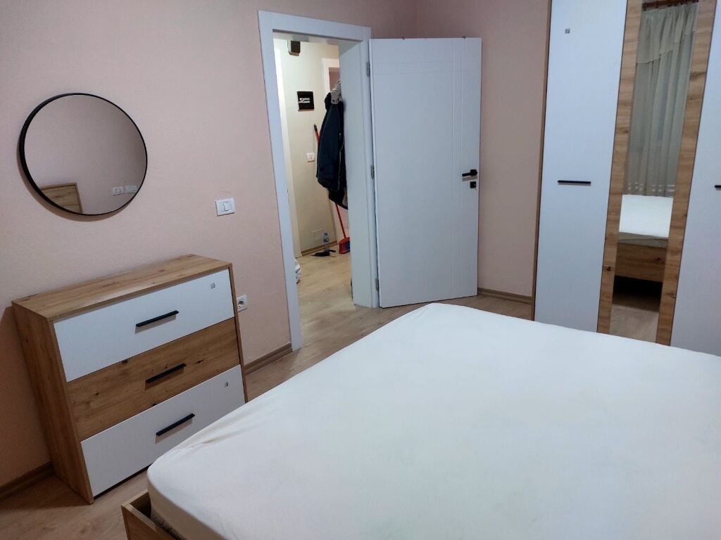 Jepet Me Qera Apartament 2+1+1 Ballkon