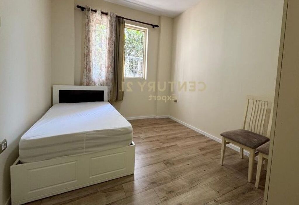 Jepet me qera 2+1 ne Rr. Islam Alla