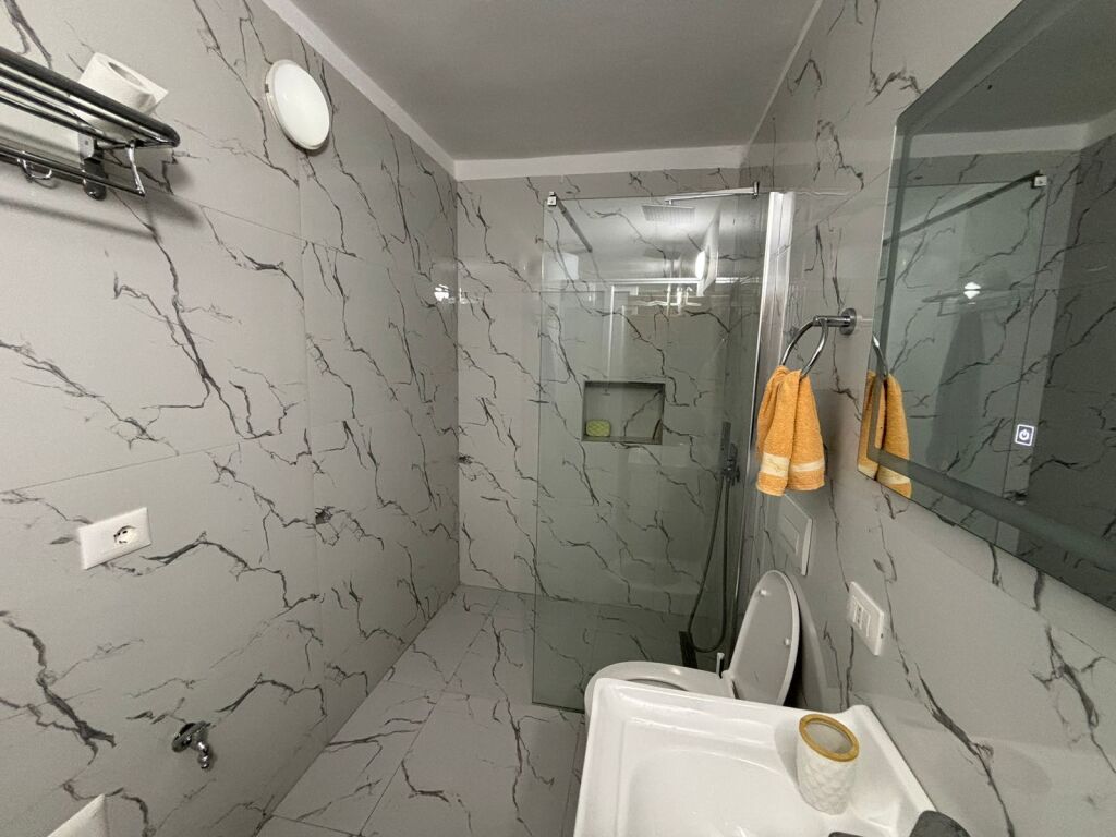 Apartament 2+1 me Qera Afatgjatë – Pranë ALSA, Vlorë