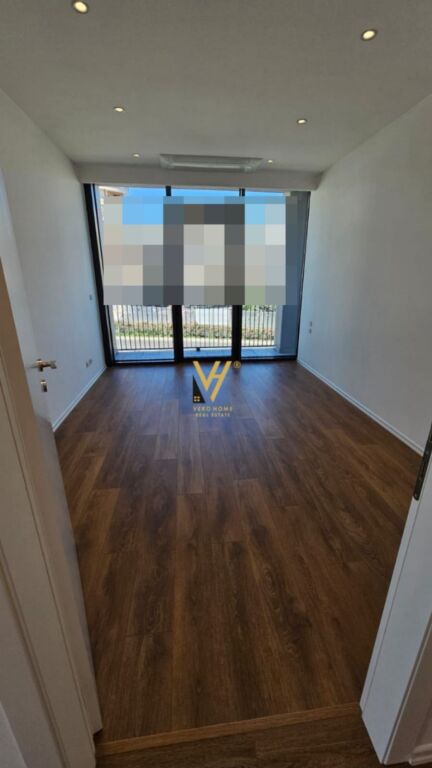 JEPET ZYRE 130 M2 ME QERA TE LAKEVIEW RESIDENCE 1.700 EURO